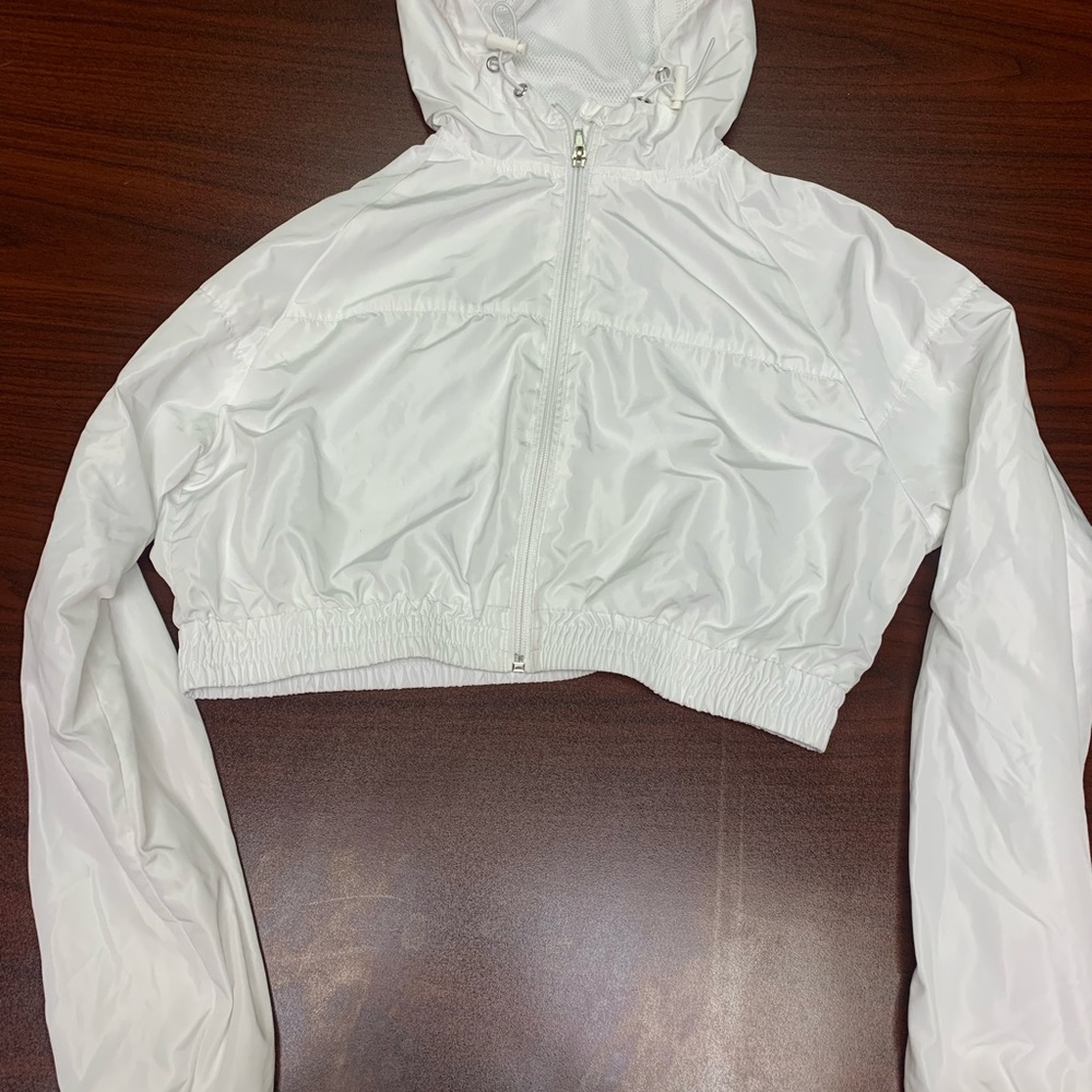 White crop top wind breaker